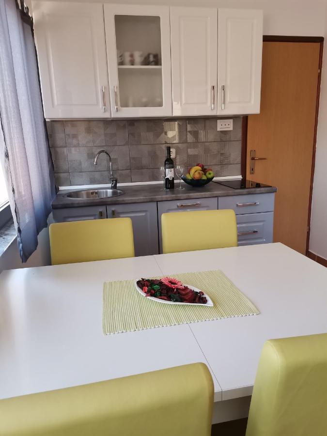 Zora Apartment