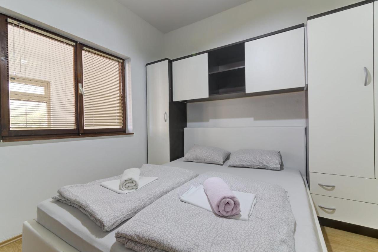 Zora Apartment *